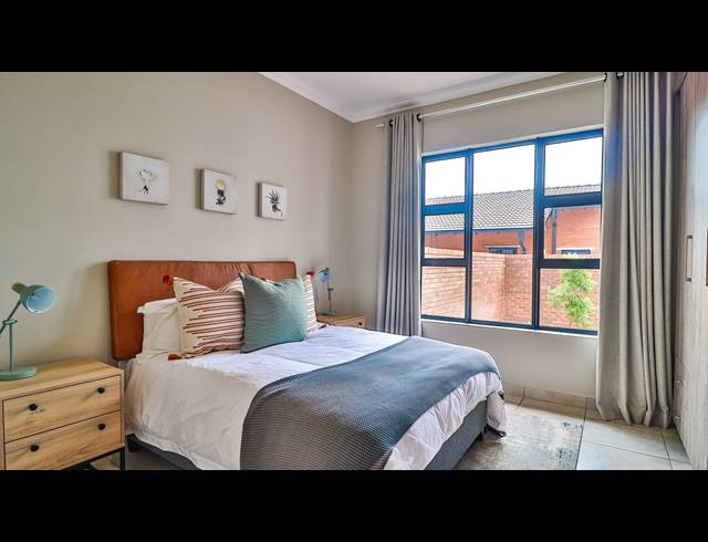 3 BEDROOM SIMPLEX FOR SALE IN SILVER LAKES